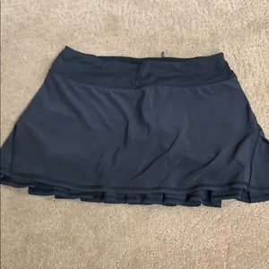 Lululemon black skirt